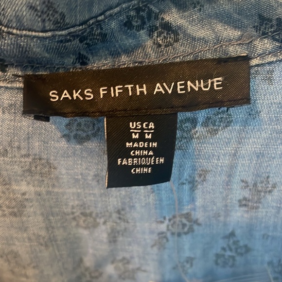 Twist front button down short. Worn only once. - Picture 3 of 3